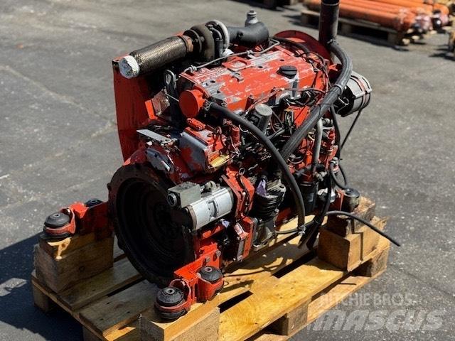 Deutz BF4M 1012 エンジン