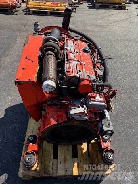 Deutz BF4M 1012 エンジン