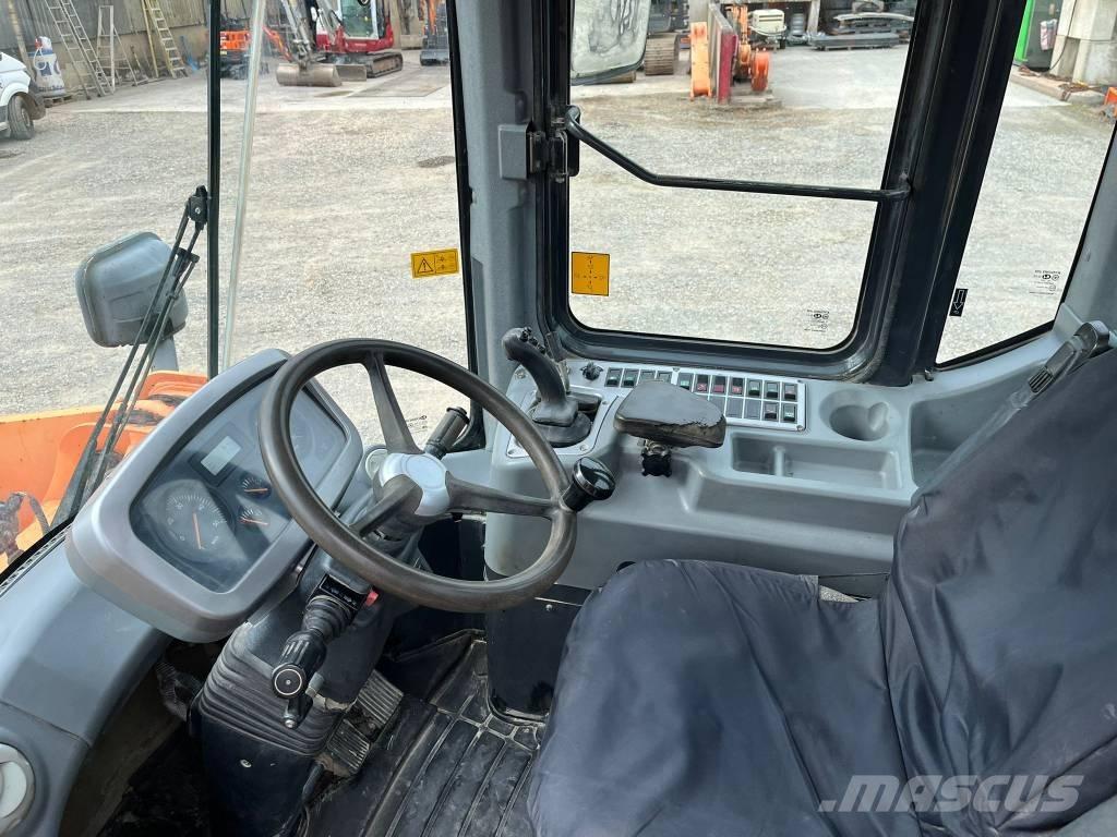 Doosan DL 200 ホイールローダー・タイヤショベル