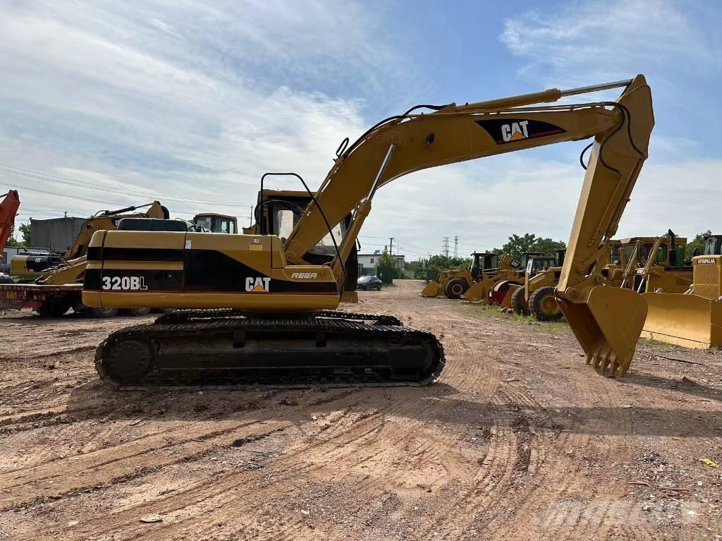 CAT 320 B 大型油圧ショベル12t以上（パワーショベル・ユンボ）