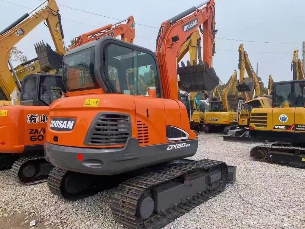 Doosan DX 60 大型油圧ショベル12t以上（パワーショベル・ユンボ）