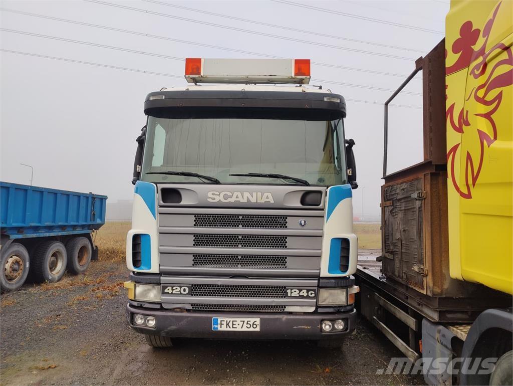 Scania G124 クレーントラック、ユニック車