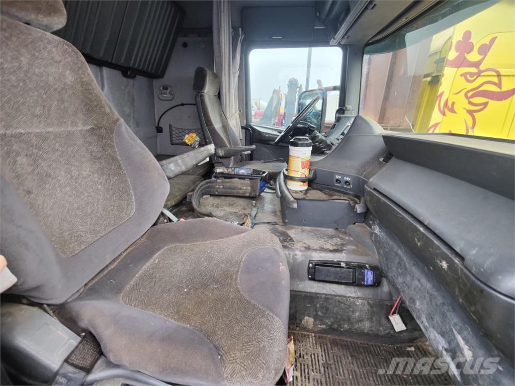 Scania G124 クレーントラック、ユニック車