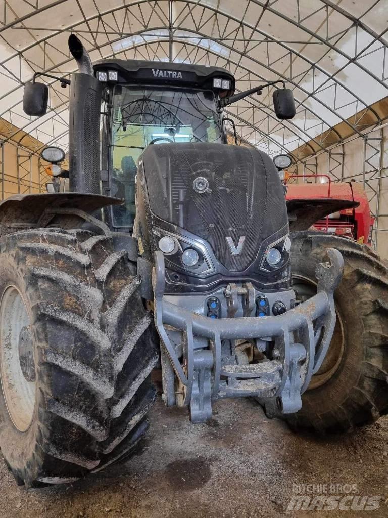Valtra S 374 トラクター