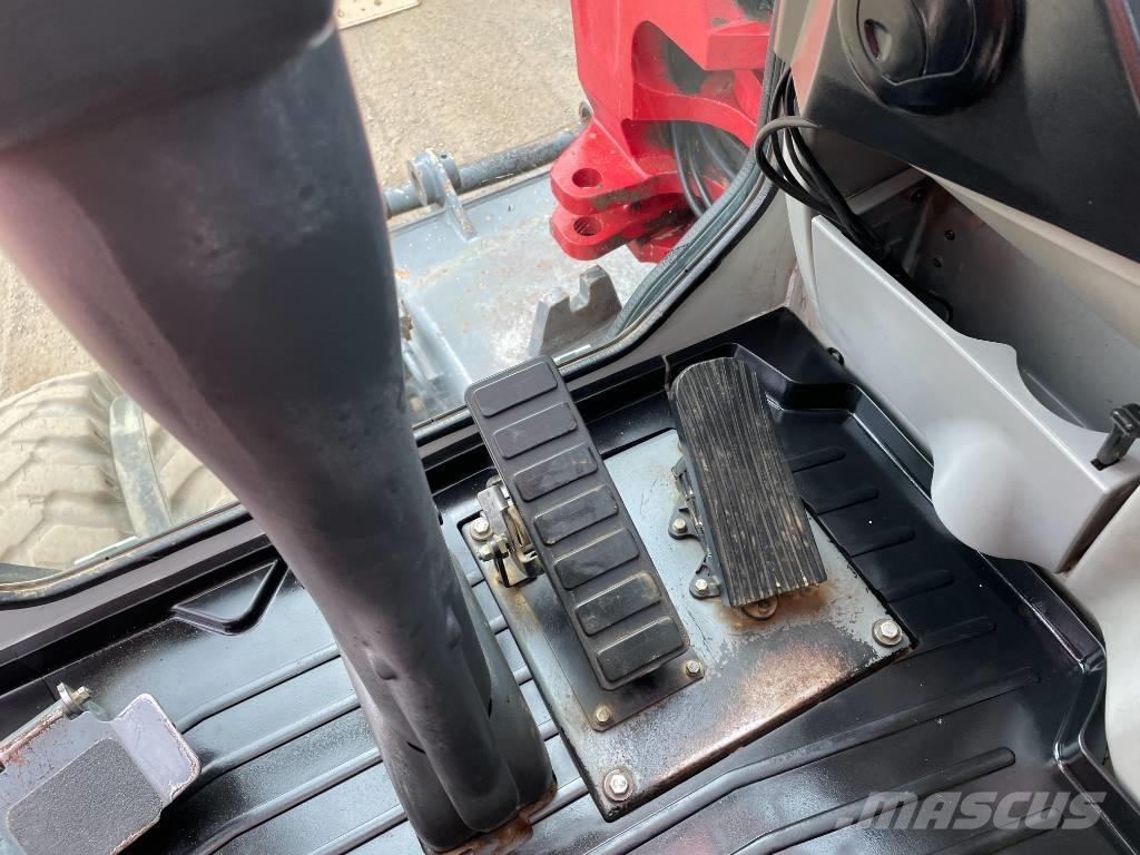 Takeuchi TB 295 W ホイール式油圧ショベル（パワーショベル・ユンボ・バックホー）