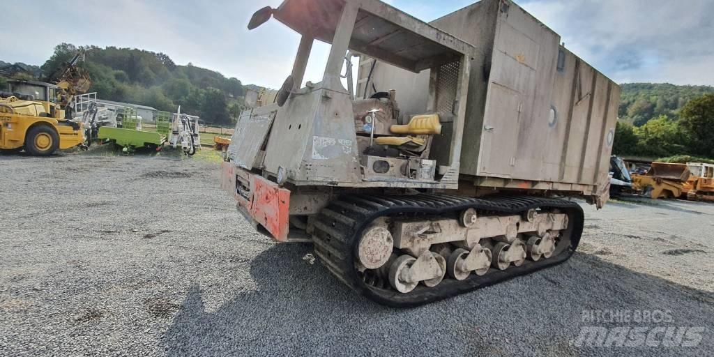 Morooka Kalksteuer 特殊運搬車