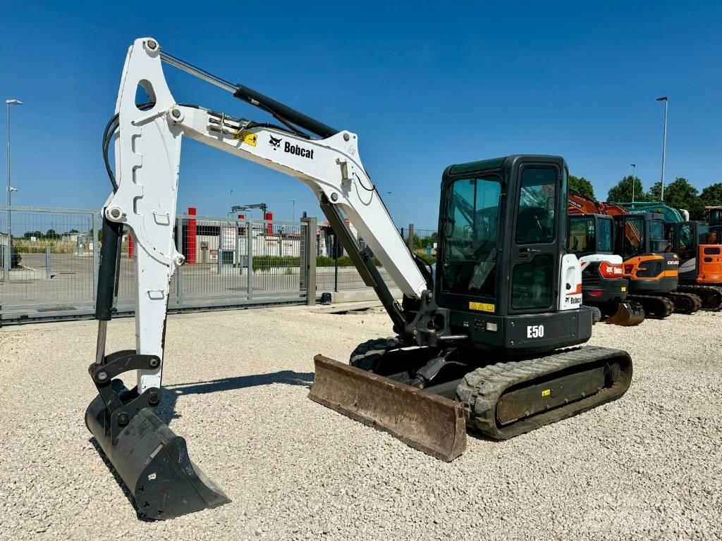 Bobcat E 50 EM ミニ油圧ショベル 7t以下（ミニユンボ・ミニディガー）