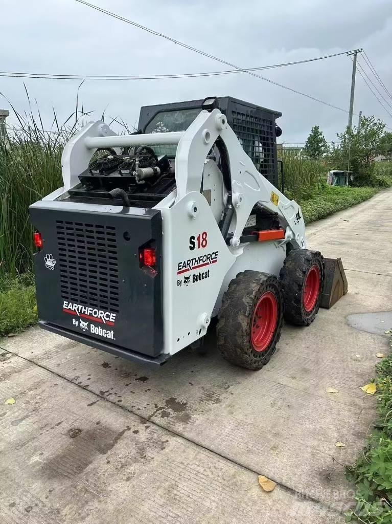 Bobcat S 18 スキッドステアローダー