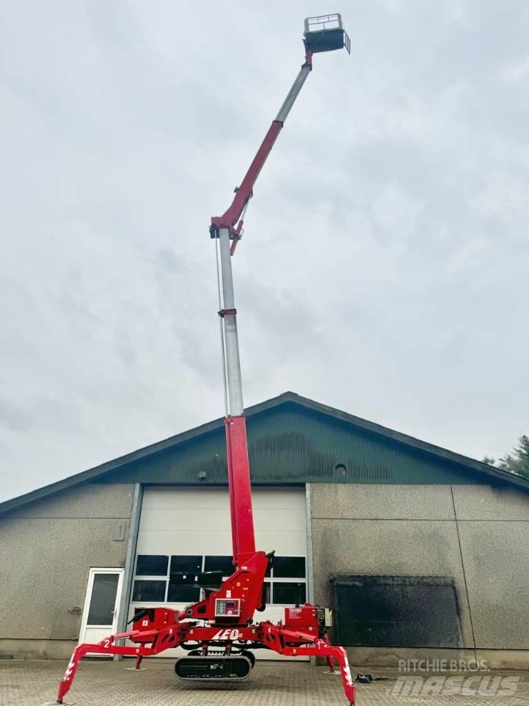 Teupen LEO 23GT 小型自走式ブームリフト