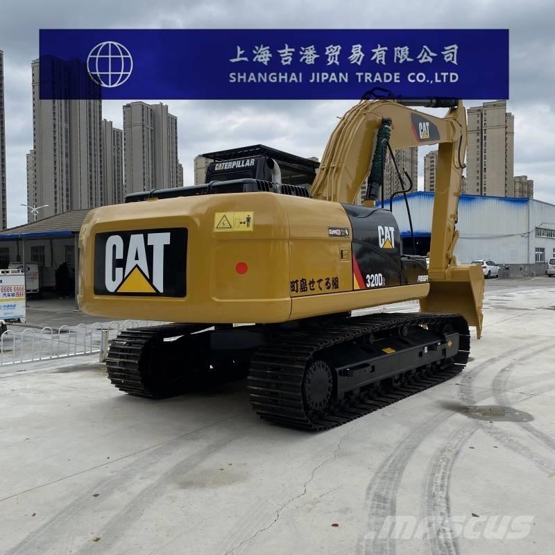 CAT 320 D 大型油圧ショベル12t以上（パワーショベル・ユンボ）