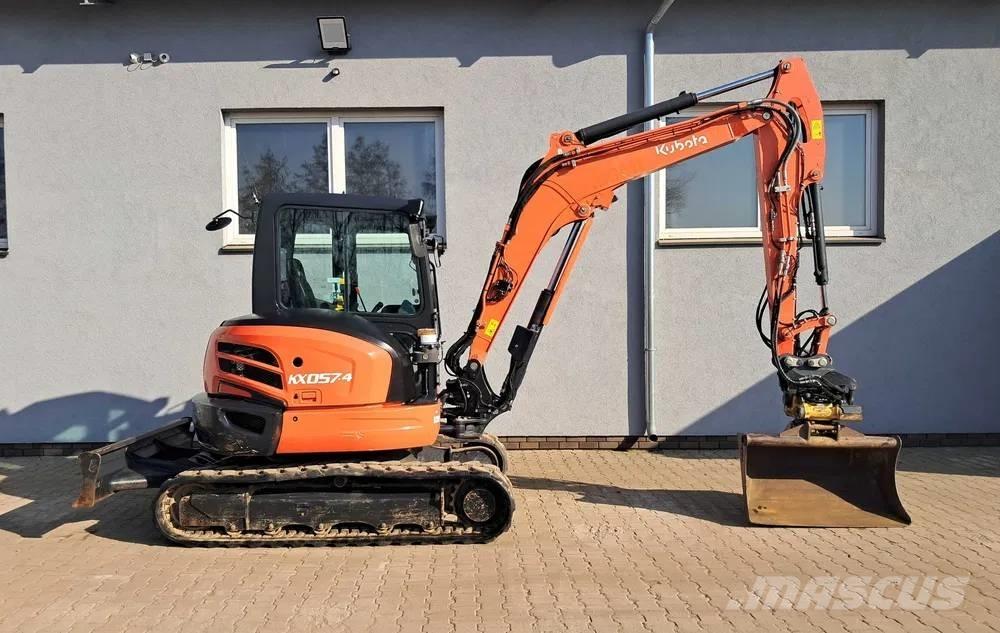Kubota KX 057-4 ミニ油圧ショベル 7t以下（ミニユンボ・ミニディガー）