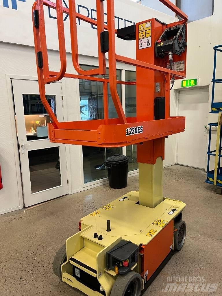 JLG 1230 ES シザースリフト