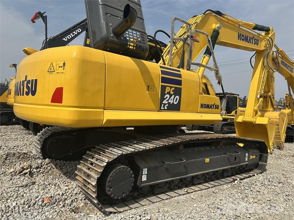 Komatsu PC 240 LC 大型油圧ショベル12t以上（パワーショベル・ユンボ）