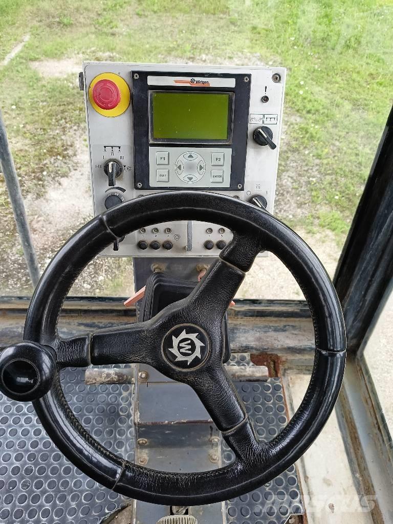 Wirtgen WR 2000 アスファルトリサイクルマシン