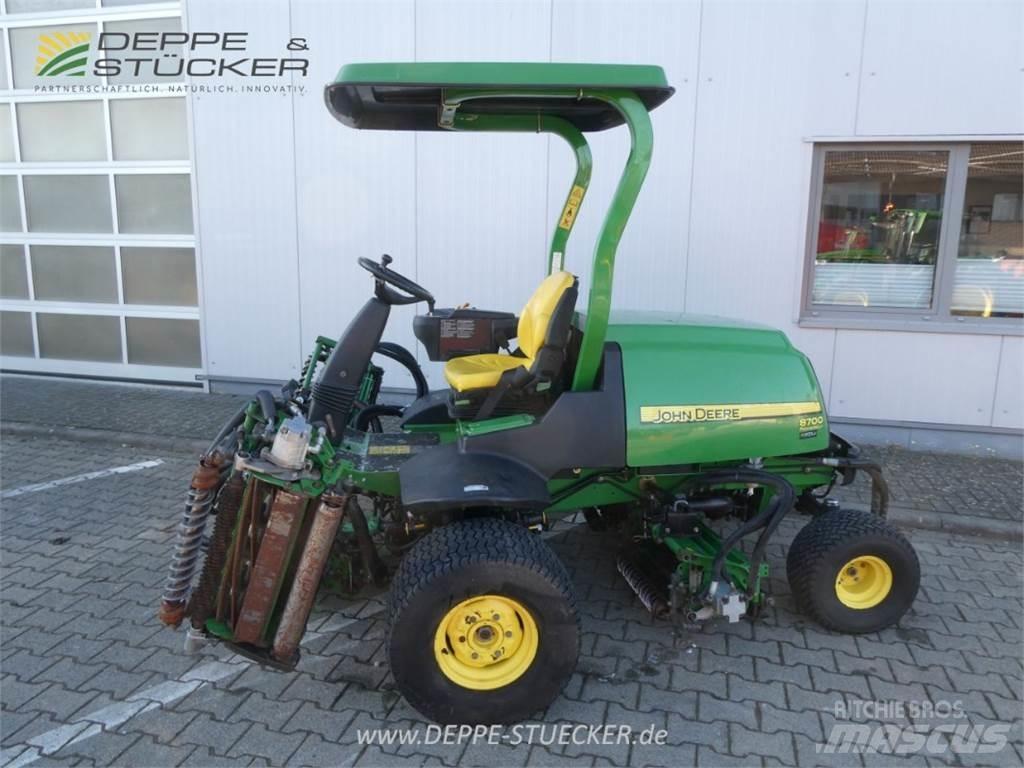 John Deere 8700 芝刈り機