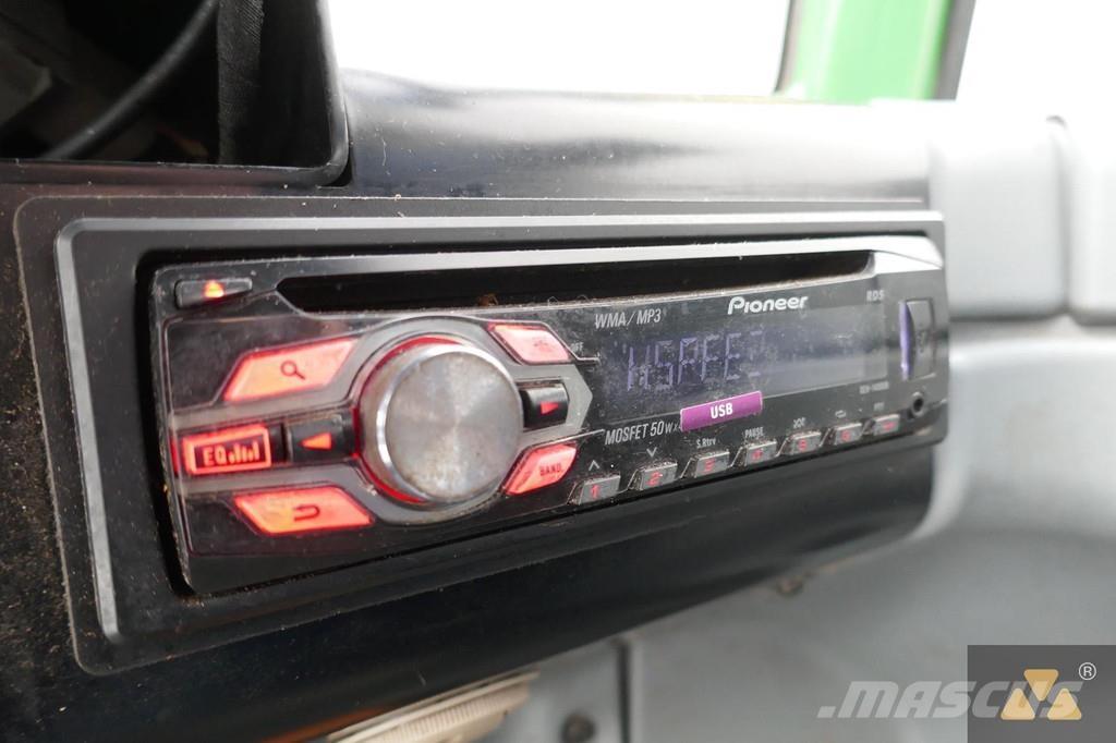 John Deere 1270E ハーベスター