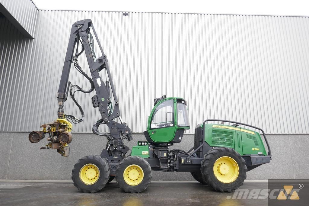 John Deere 1270E ハーベスター