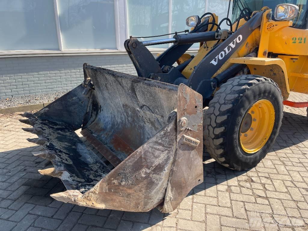 Volvo L 30 G  2017     CE ホイールローダー・タイヤショベル