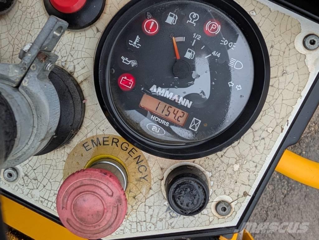 Ammann AV 26-2 タンデムローラ