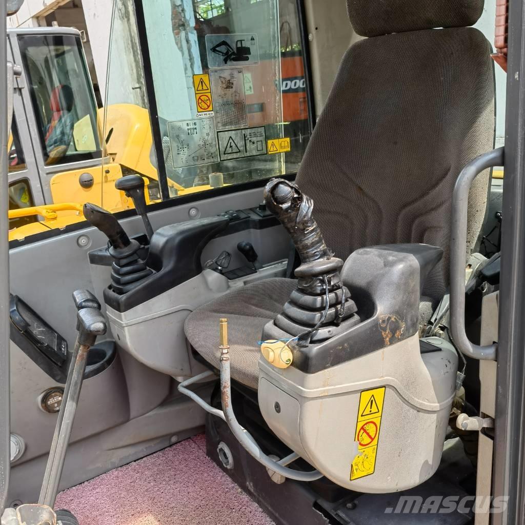 Volvo EC60 ミニ油圧ショベル 7t以下（ミニユンボ・ミニディガー）