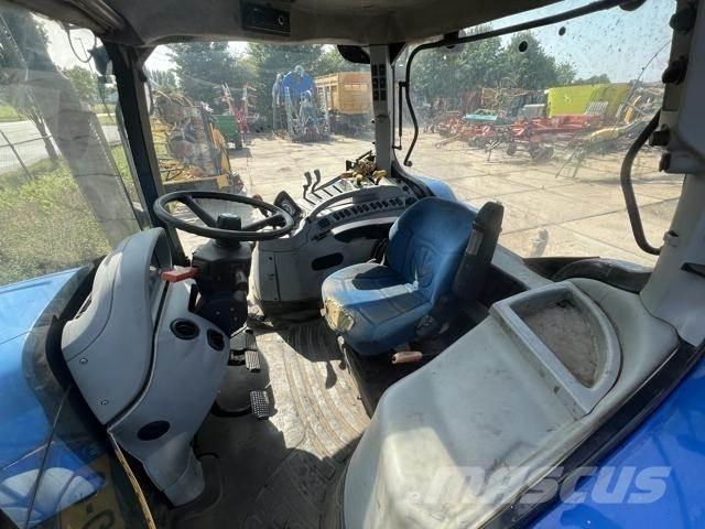 New Holland T6010 トラクター