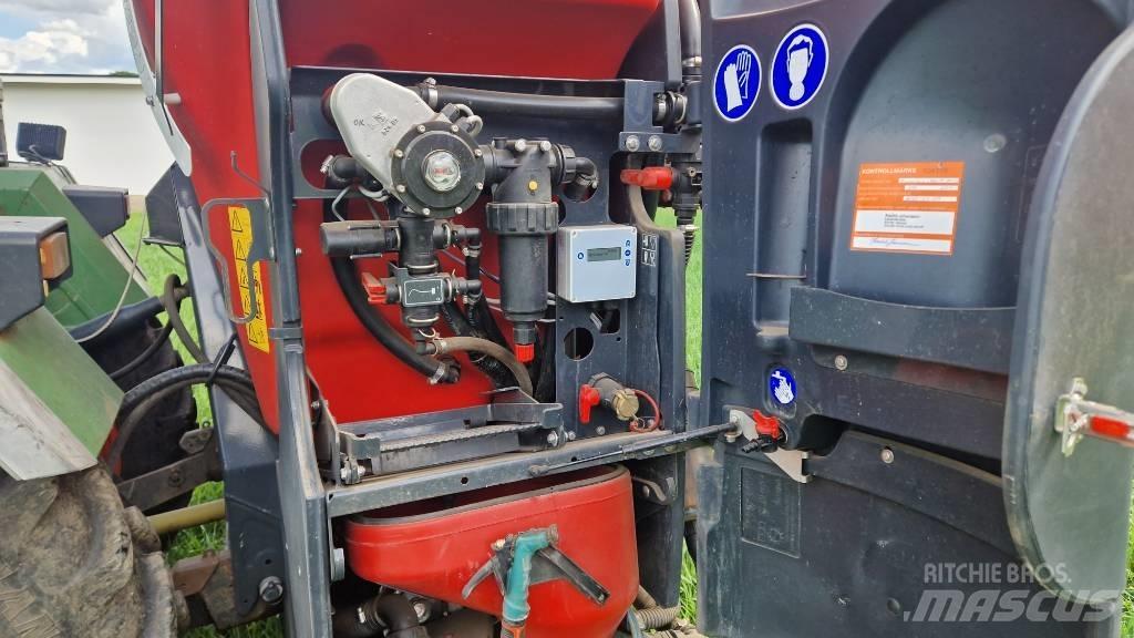 Kverneland B18 マウント型噴霧器