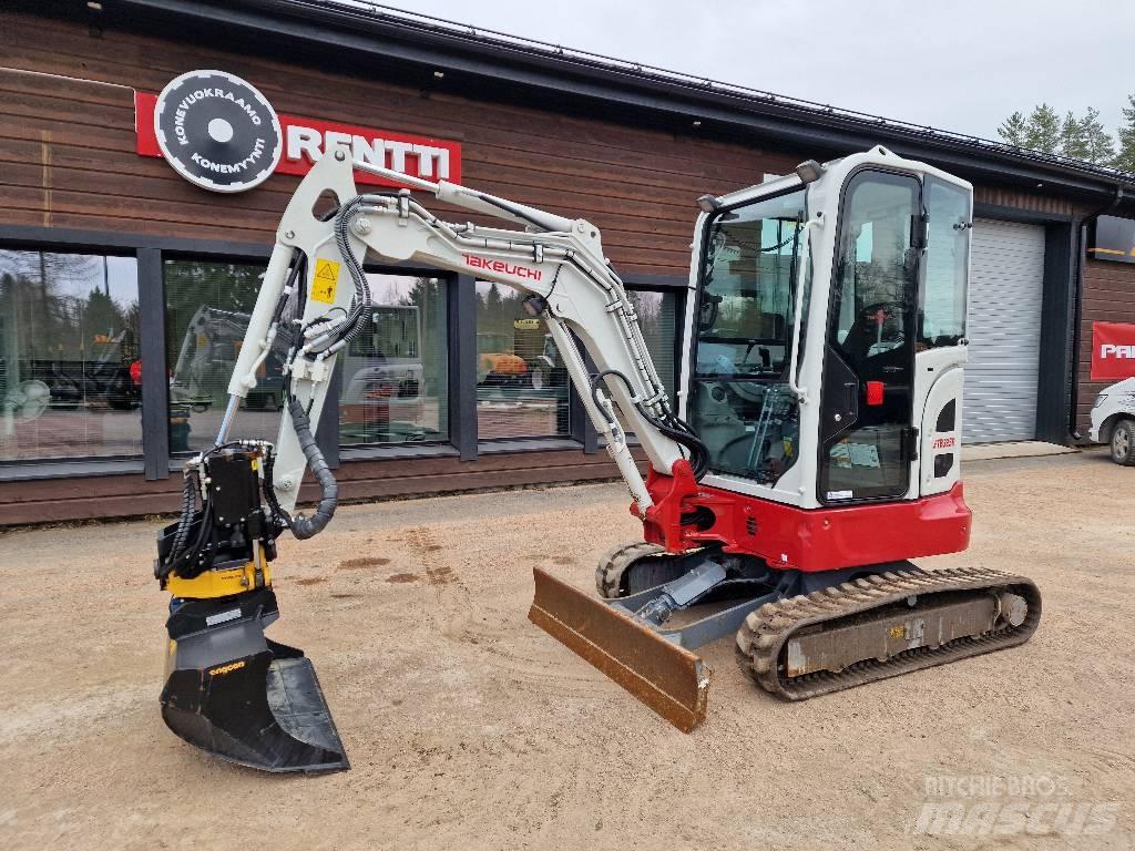 Takeuchi TB 325 R ミニ油圧ショベル 7t以下（ミニユンボ・ミニディガー）