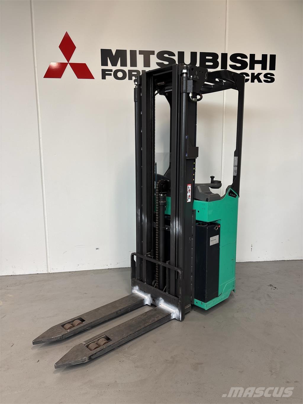 Mitsubishi SBR16N2 自走式スタッカー