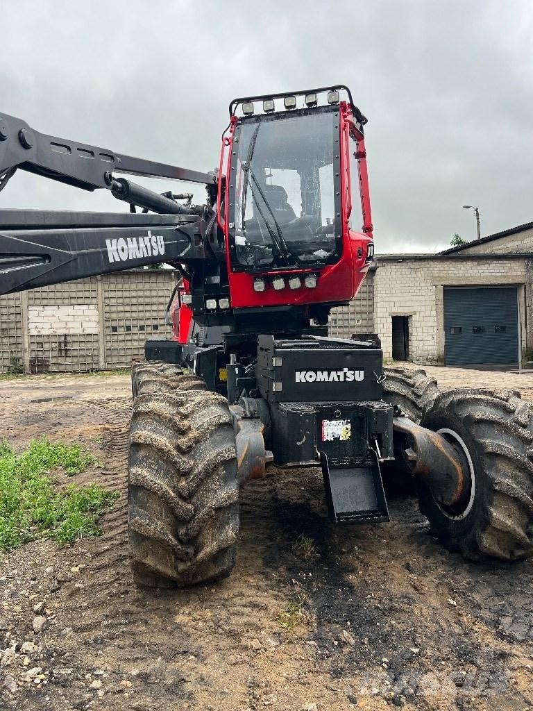 Komatsu 901 XC ハーベスター