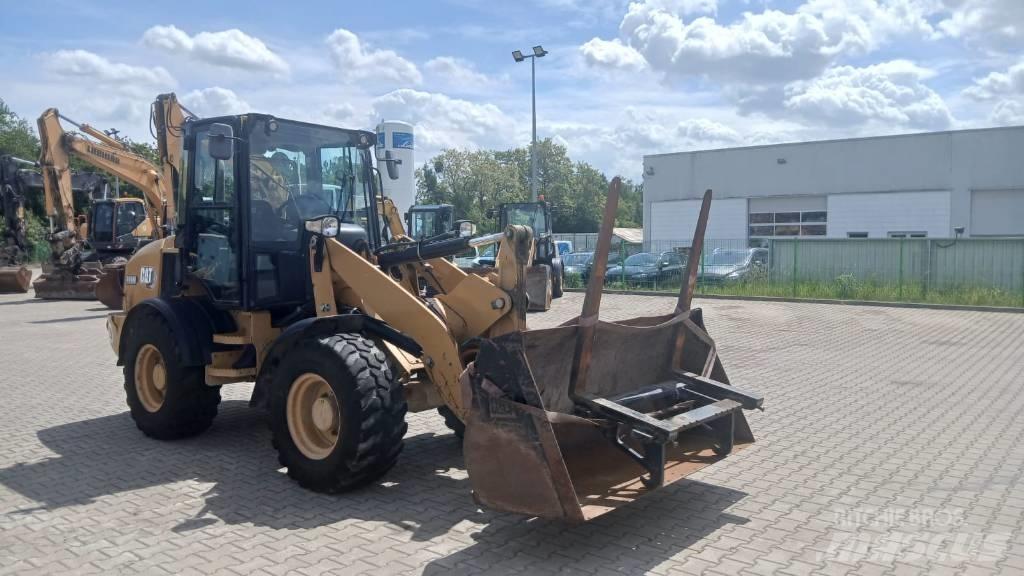 CAT 908 M ホイールローダー・タイヤショベル