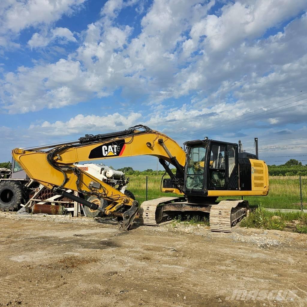 CAT 320 E 大型油圧ショベル12t以上（パワーショベル・ユンボ）