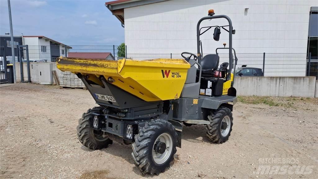 Wacker Neuson DW20 サイト　ダンプ