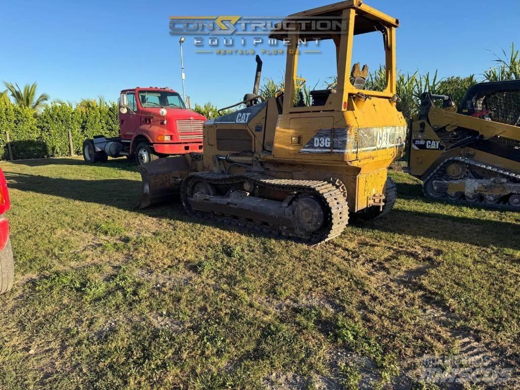CAT D 3 G LGP ブルドーザー
