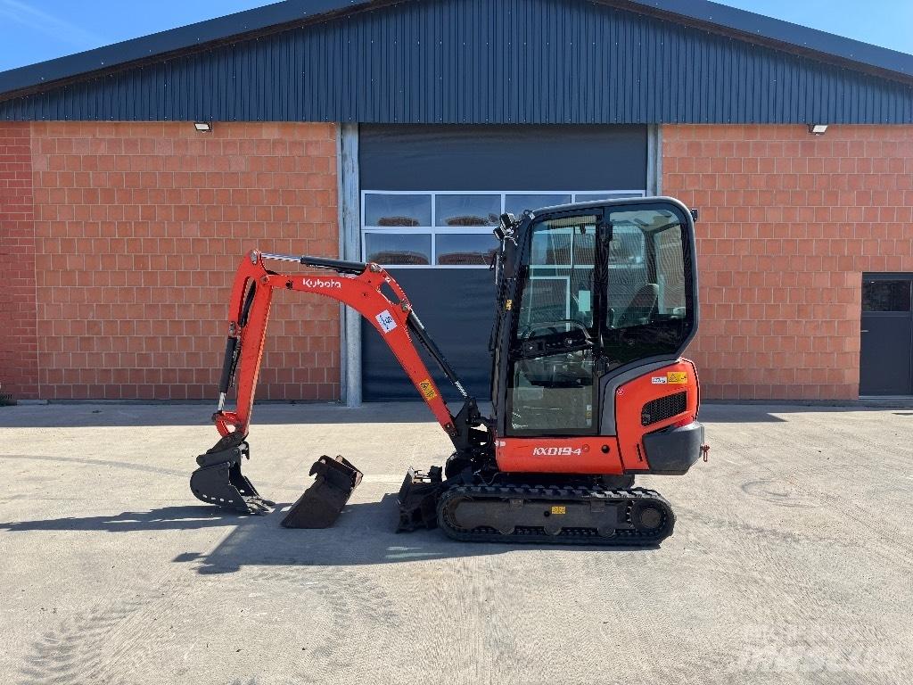 Kubota KX 019-4 ミニ油圧ショベル 7t以下（ミニユンボ・ミニディガー）