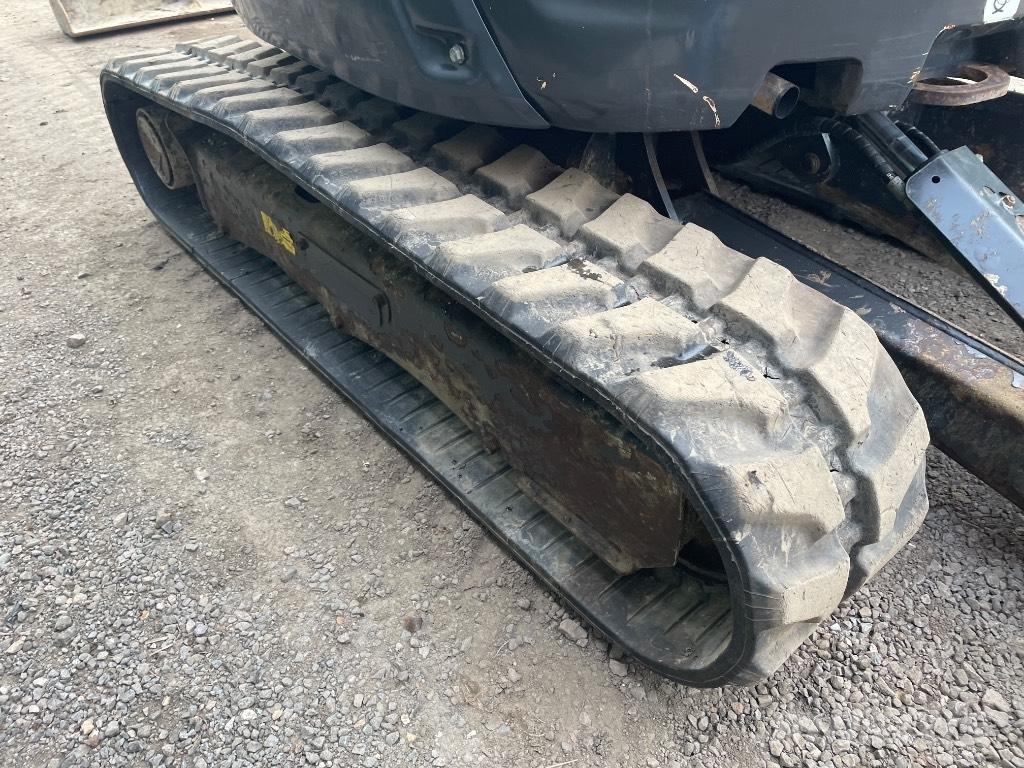 Bobcat E 26 ミニ油圧ショベル 7t以下（ミニユンボ・ミニディガー）