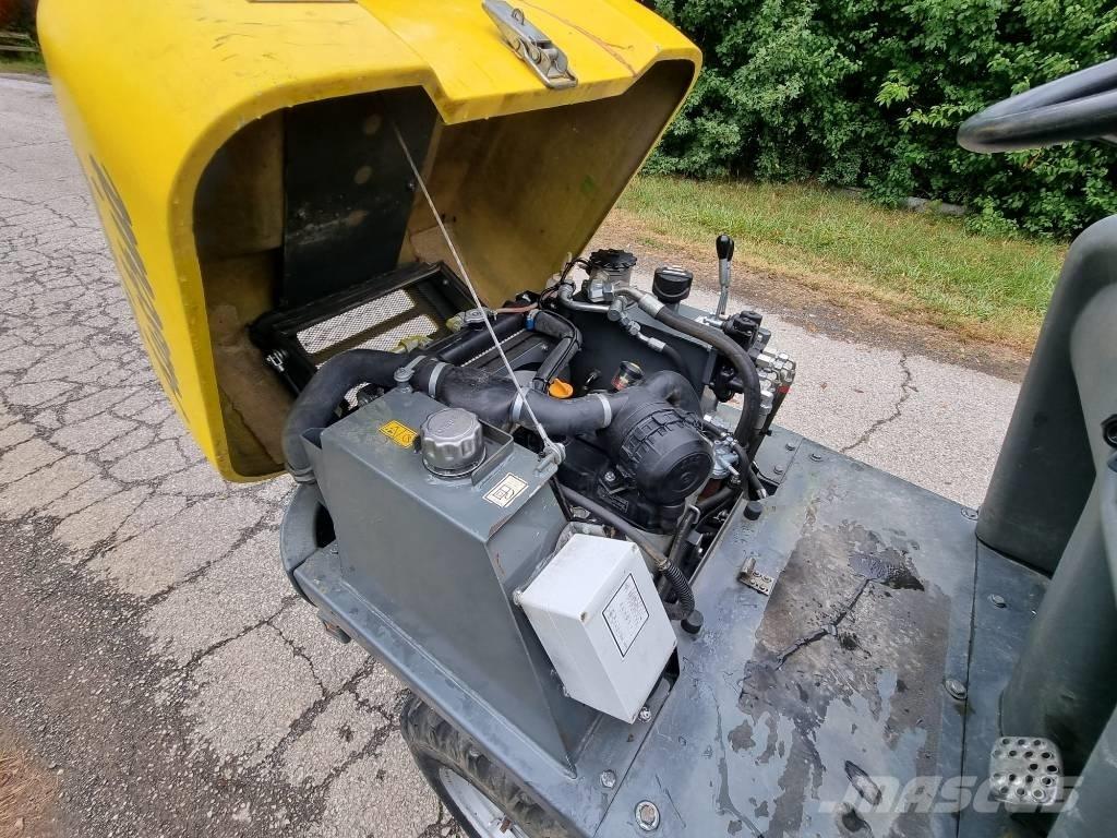 Wacker Neuson 1001 サイト　ダンプ