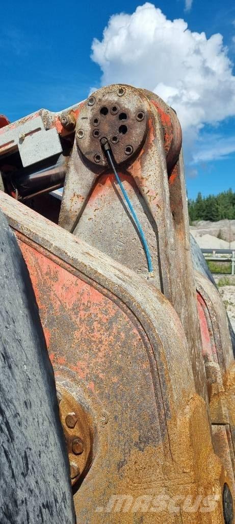 Sandvik LH 410 地下ローダー