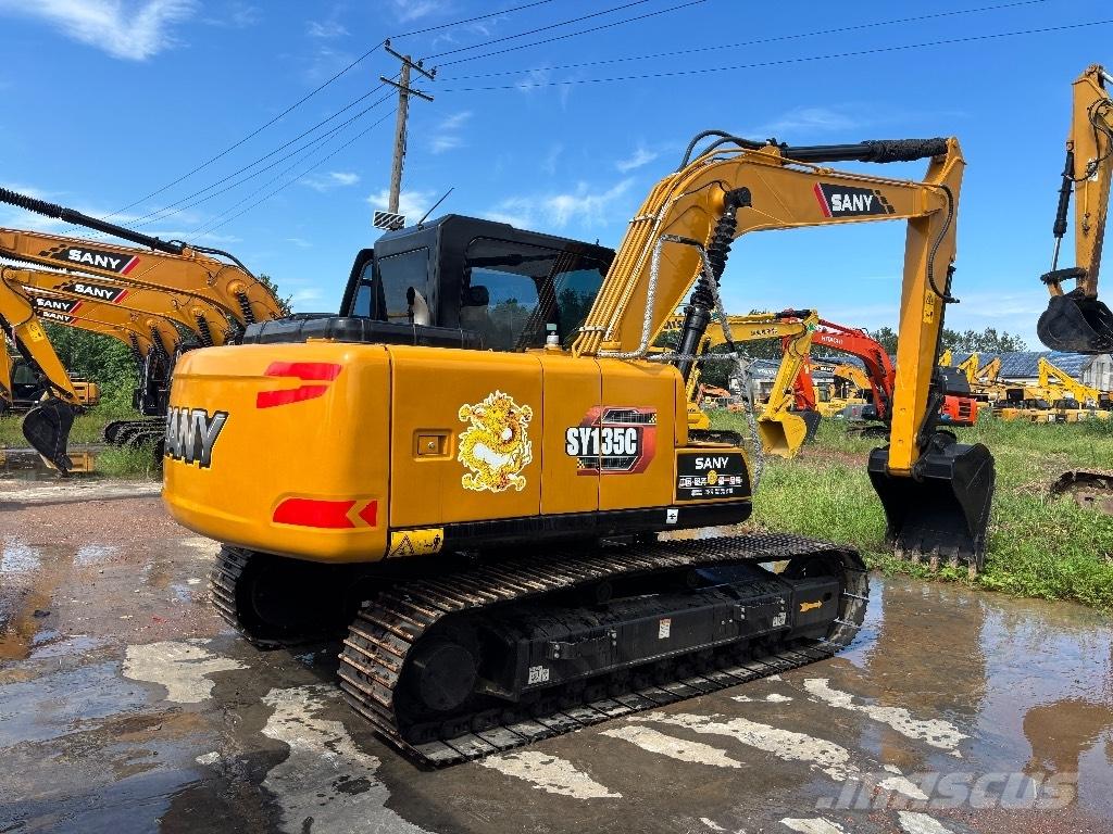 Sany SY 135 C 大型油圧ショベル12t以上（パワーショベル・ユンボ）