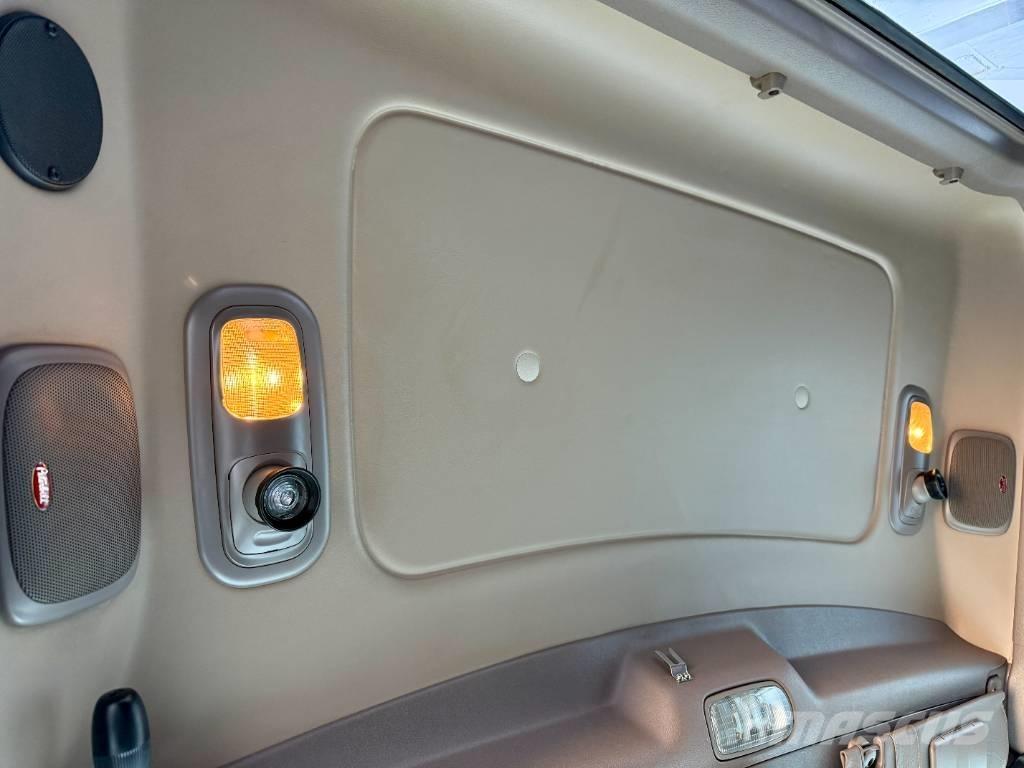 Peterbilt 389 中古トラクターヘッド | トレーラーヘッド