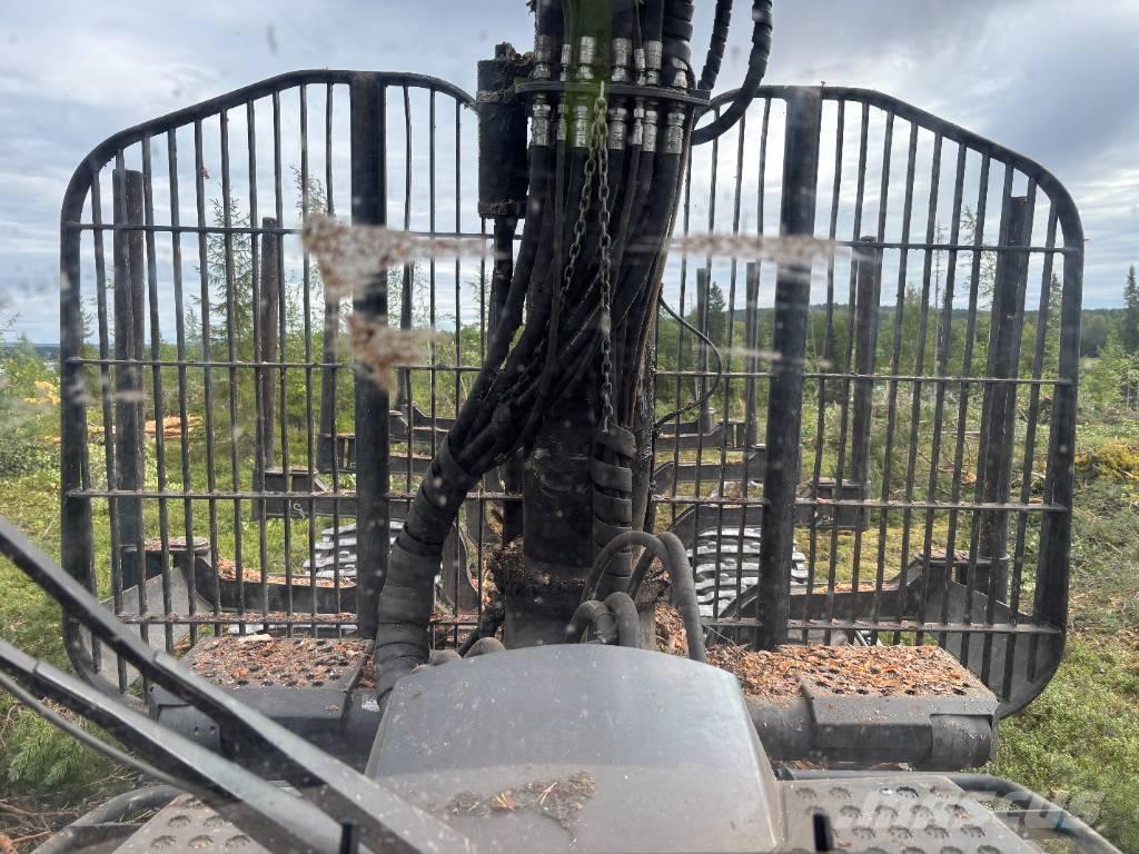 Ponsse BUFFALO 8W フォワーダー