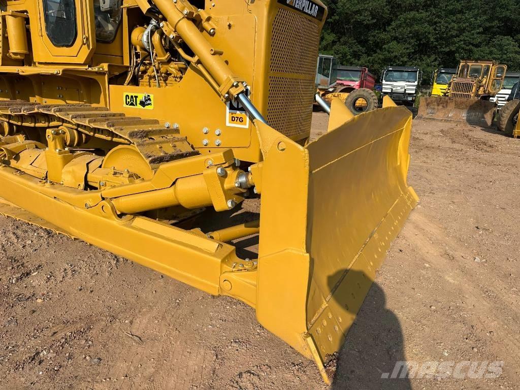 CAT D7G ブルドーザー