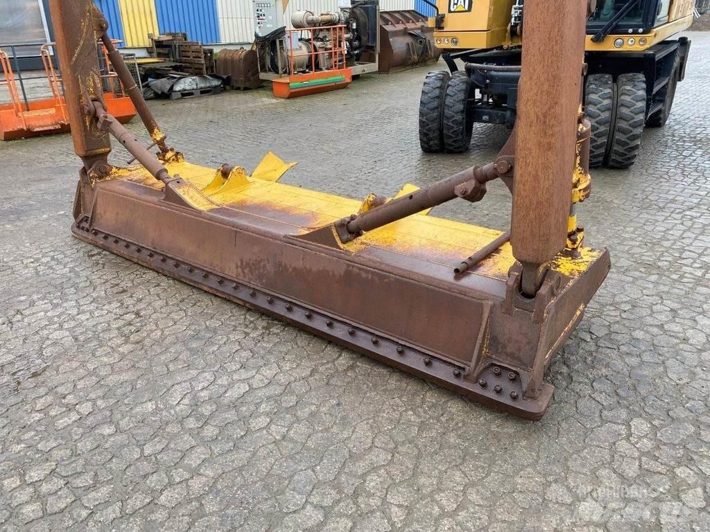CAT D65 PX ブレード