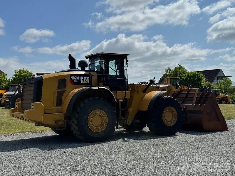 CAT 982 M ホイールローダー・タイヤショベル
