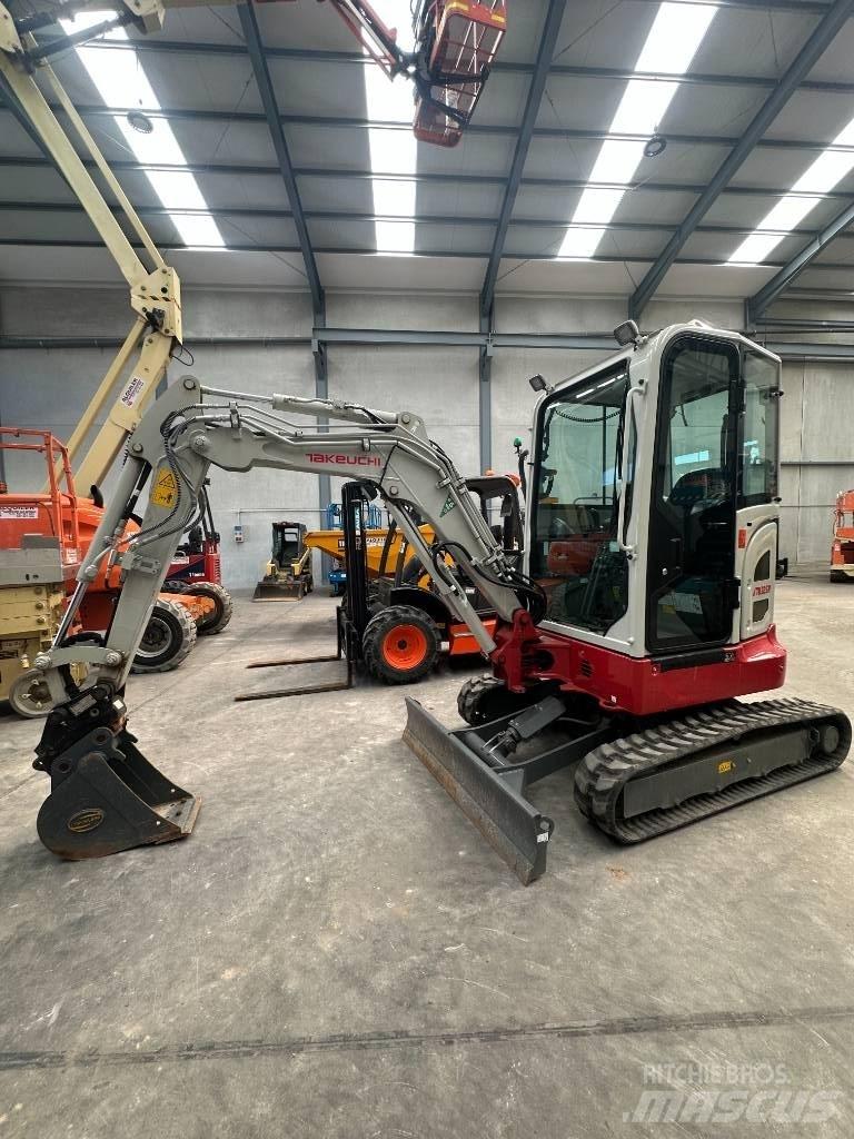 Takeuchi TB 325 R ミニ油圧ショベル 7t以下（ミニユンボ・ミニディガー）