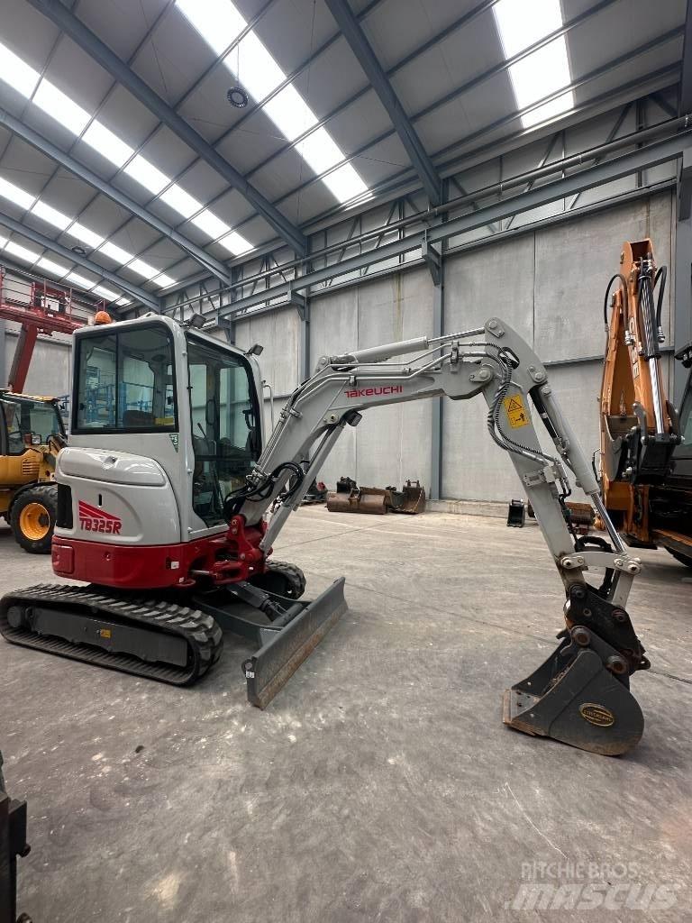 Takeuchi TB 325 R ミニ油圧ショベル 7t以下（ミニユンボ・ミニディガー）