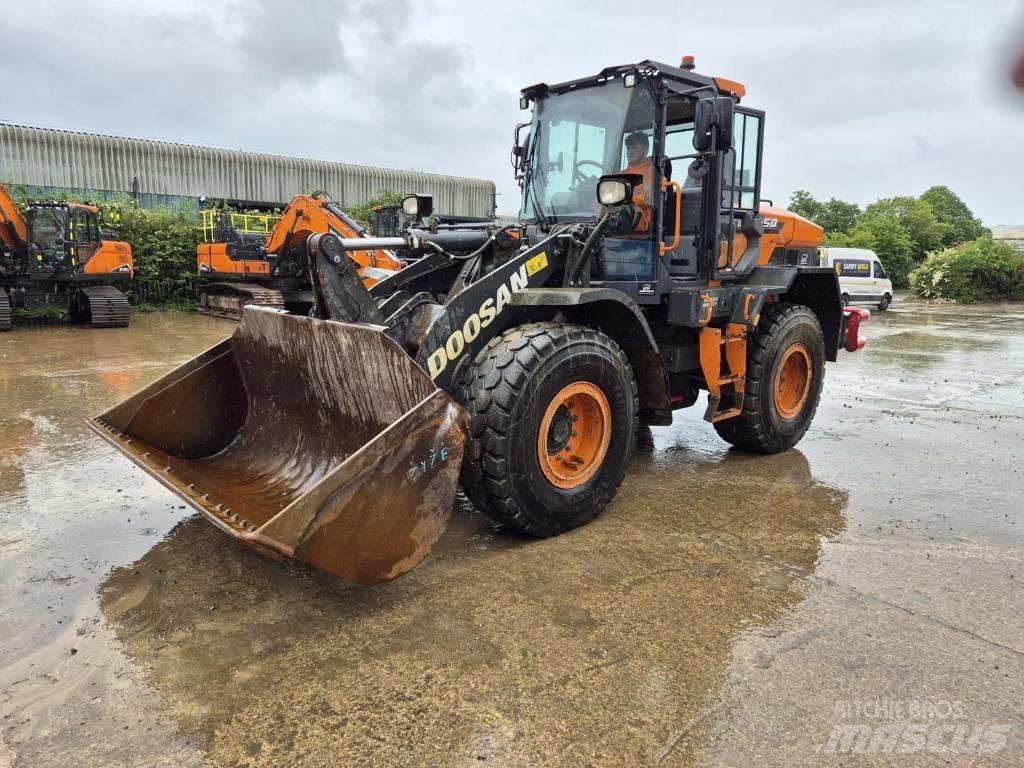 Doosan DL 250-7 ホイールローダー・タイヤショベル