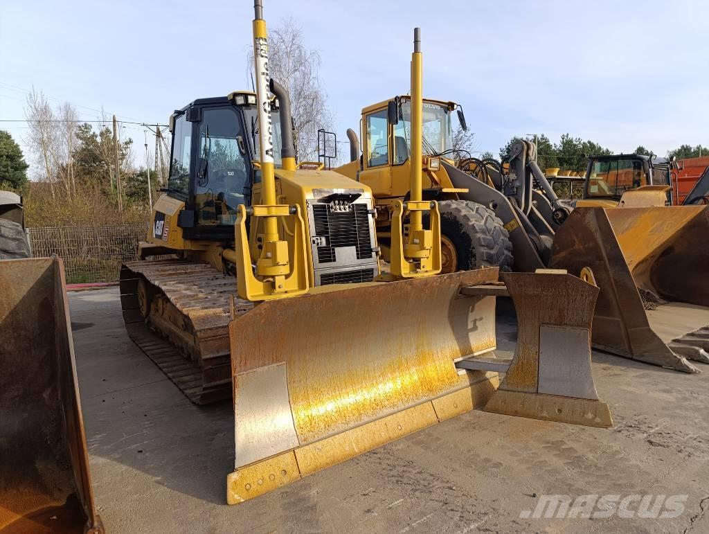 CAT D 6 K LGP ブルドーザー