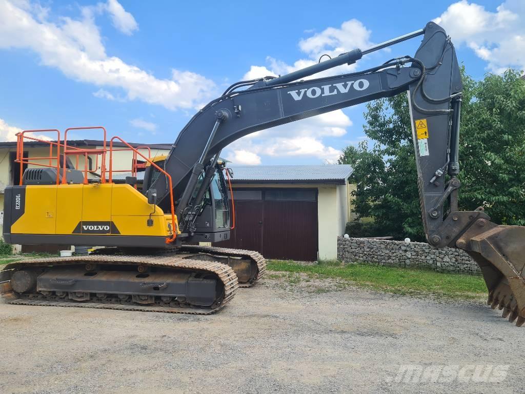 Volvo EC 220 E 大型油圧ショベル12t以上（パワーショベル・ユンボ）