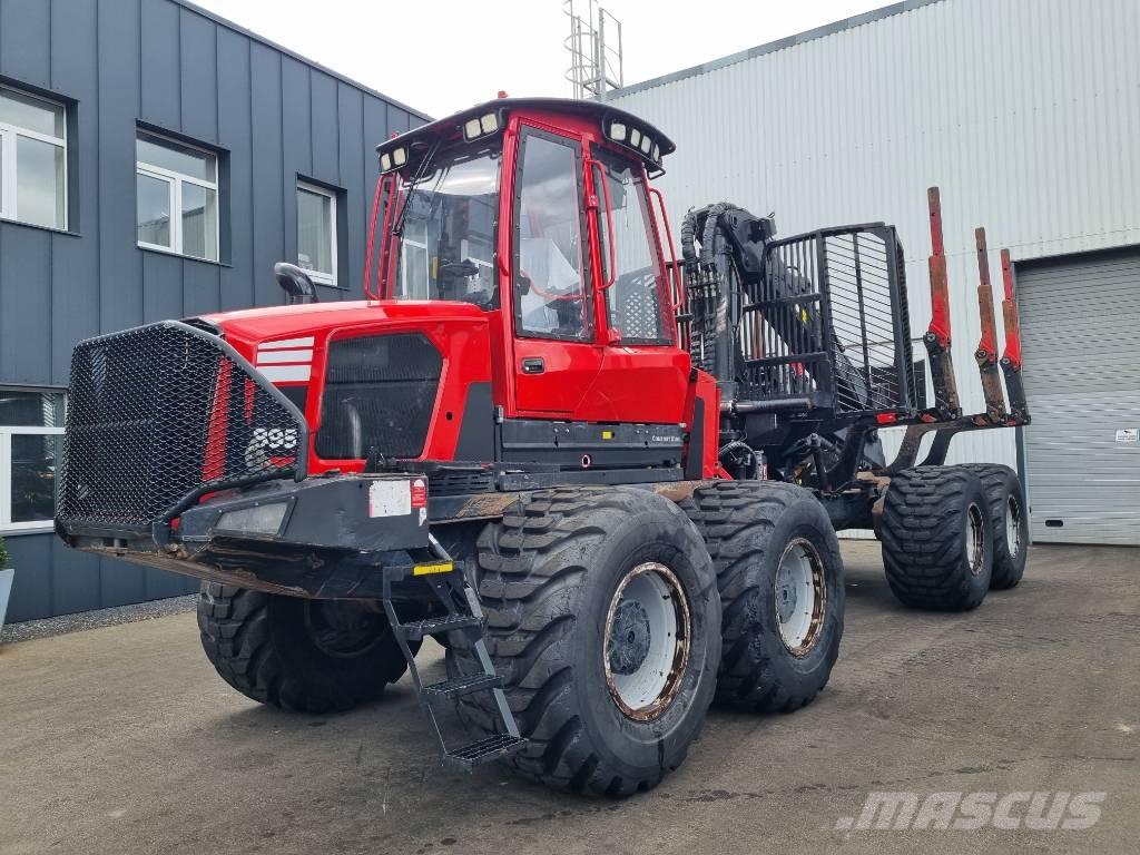 Komatsu 895 フォワーダー