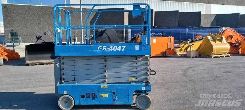 GENIE GS4047 シザースリフト